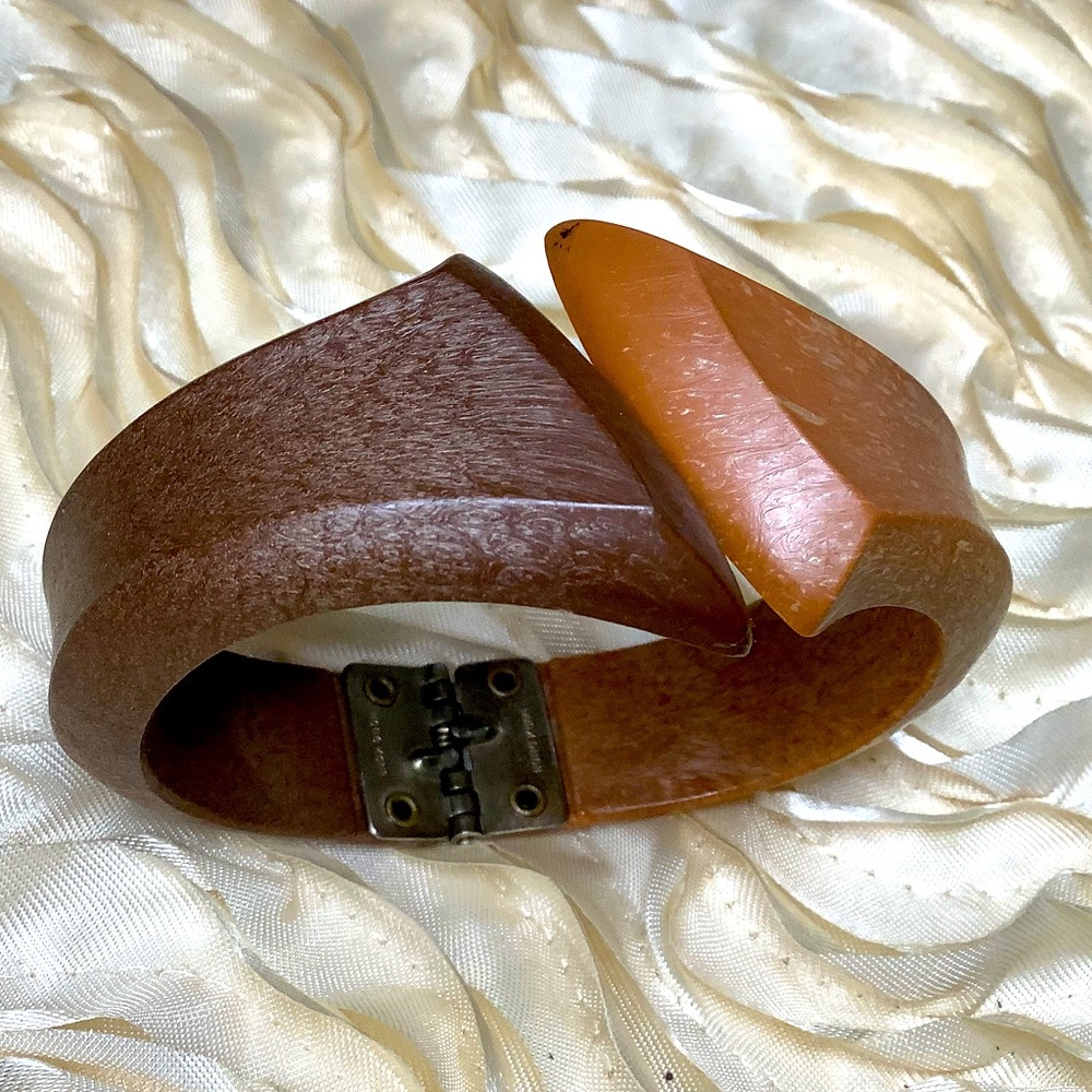 Modernist VTG 2 Tone Wood Hinge Bangle Bracelet